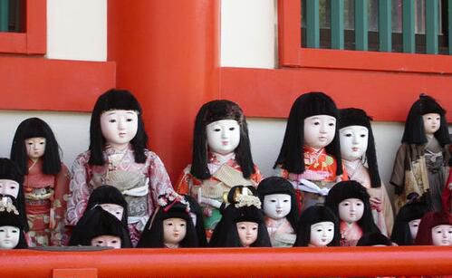 日本和服娃娃灵异事件 人形娃娃的恐怖传说