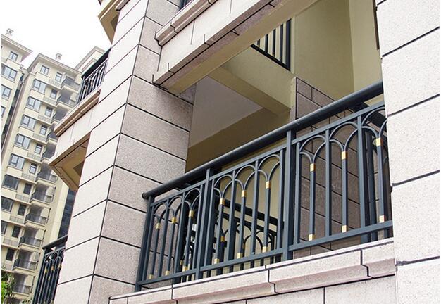 阳台装修护栏高度尺寸需注意