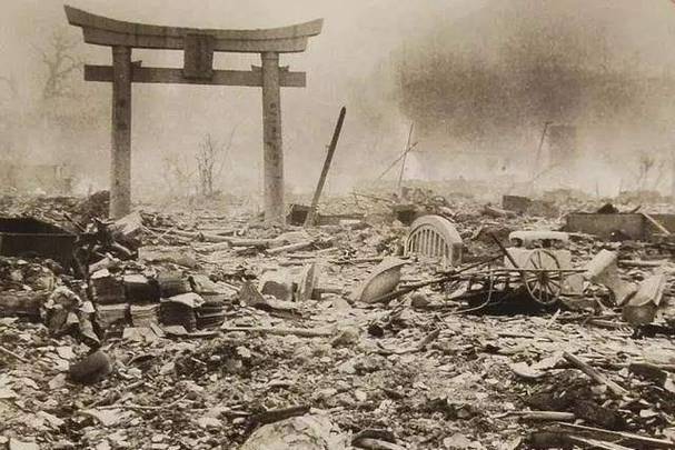 颗原子弹的轰炸还活到93岁,他恐怕是世界上命最硬的人_山口_长崎_广岛