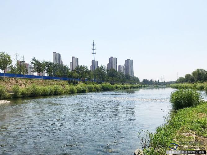 北京凉水河景观新名片昔日下水道变身城市湿地景观带