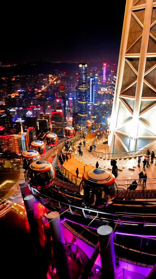 总要来一趟广州,坐一坐世界上最高的摩天轮,看看一看珠江夜景,您有来
