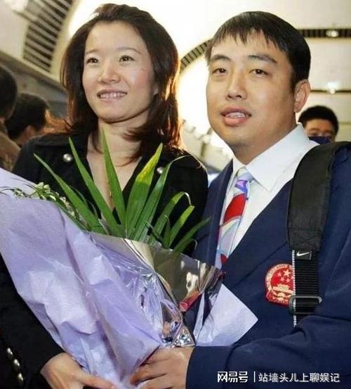 刘国梁的妻子王瑾风雨相伴30年我看到了丈夫的泪光与心痛