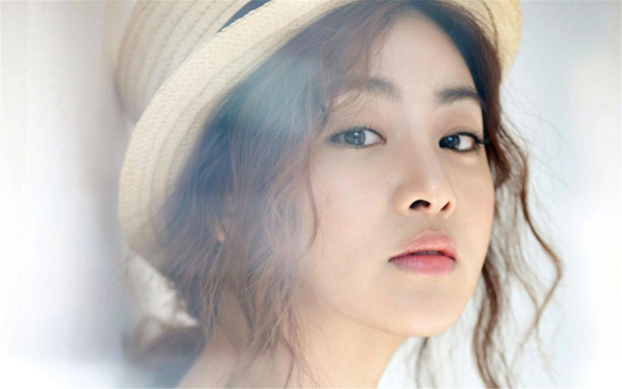 韩国美女演员姜素拉森女系唯美意境写真桌面壁纸下载_日韩明星_壁纸