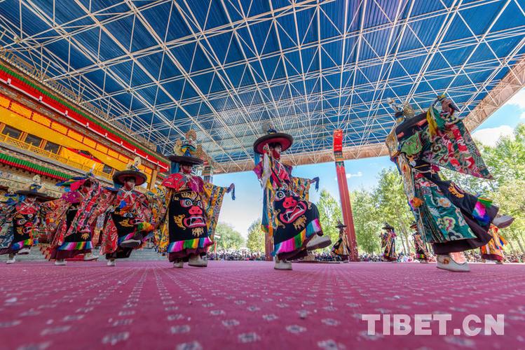 西藏扎什伦布寺举行一年一度"跳神"活动为众生祈福_中国网