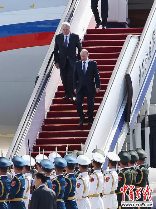 俄罗斯总统普京抵京