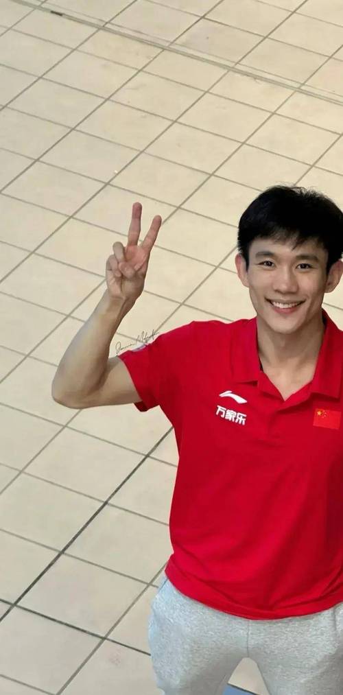杨昊获得2023年全国跳水冠军赛男子10米台冠军.