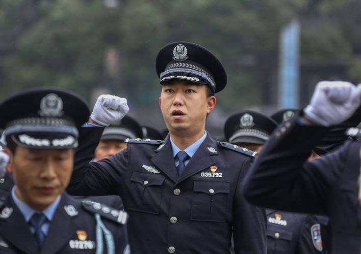 黔西县公安局开展首个中国人民警察节庆祝活动
