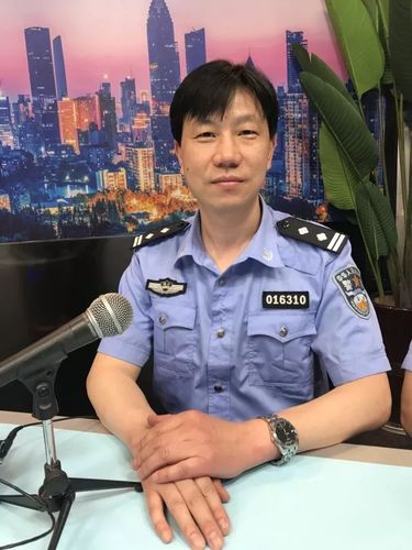 警官面对面武汉市公安交管局秩序大队
