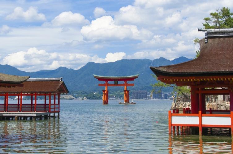 日本旅游最著名的50座神社和庙宇的排名新版