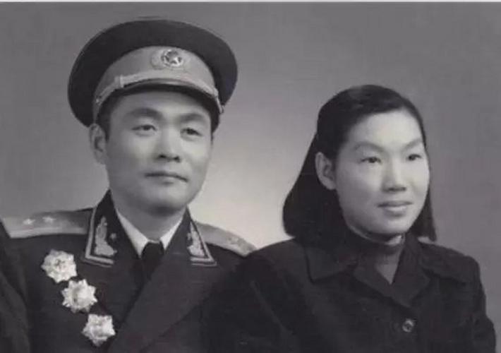 1915年3月1日,谭善和出生于湖南省茶陵县洮水乡一个偏僻的小山村.