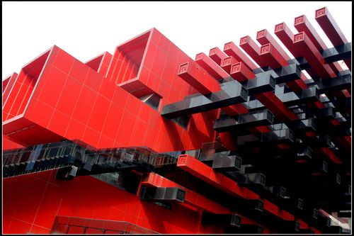 红色与矩形的艺术——重庆美术馆