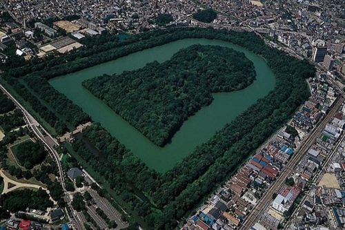 神秘的日本天皇陵墓,占地47万平方米,几个世纪几乎无人到过!
