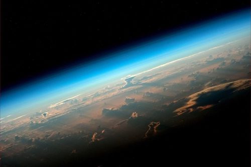 蓝色星球:从太空看地球