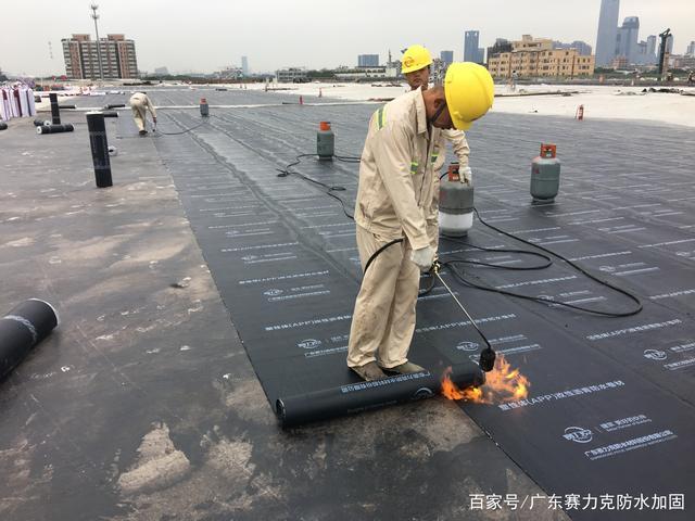 屋面防水卷材施工前的技术准备工作