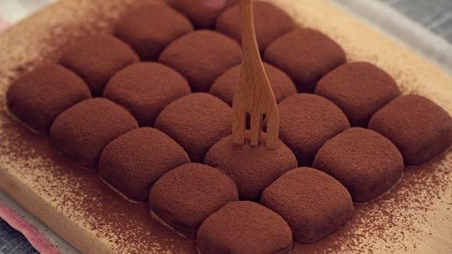 日本甜品师制作"炼乳巧克力松露",实拍全过程,看着口水直流!