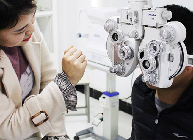 绍兴市怎么考眼镜验光师眼镜定配工证全国通用的在哪里报名培训