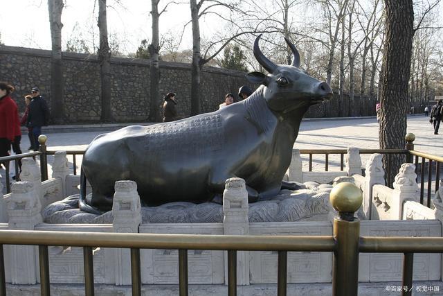 距今已有数百年历史的颐和园铜牛雕塑