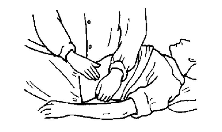 图4-7-8 脾脏双手触诊示意图(三)叩诊用间接叩诊法,内容包括腹部叩诊