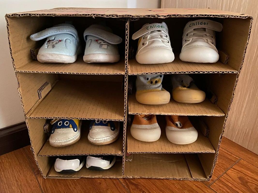 diy纸箱婴儿鞋架 用好奇成长裤xl64片的纸箱的做了个简易婴儿鞋架