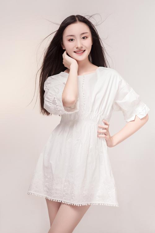  p>沈芸妃,出生于2006年3月17日,中国内地女模特,演员, span class="
