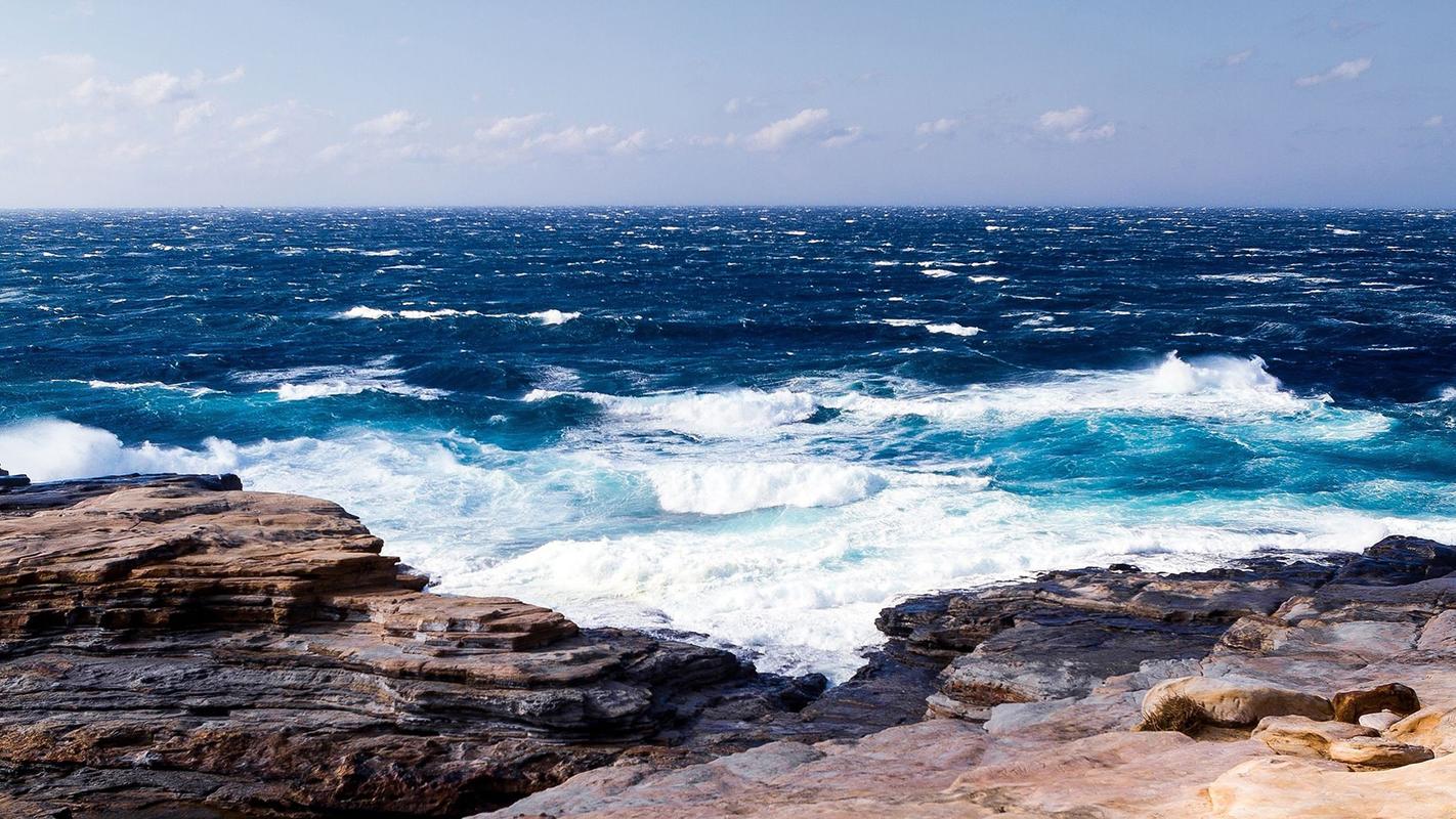 蓝色大海高清自然风光亮丽高清壁纸