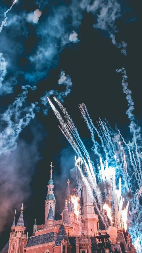 抖音迪士尼城堡烟花背景图高清分享