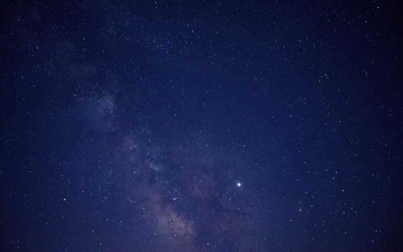 浩瀚唯美的星空夜景图片桌面壁纸