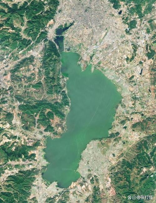 卫星地图看云南省3大湖泊颜色变化那么大