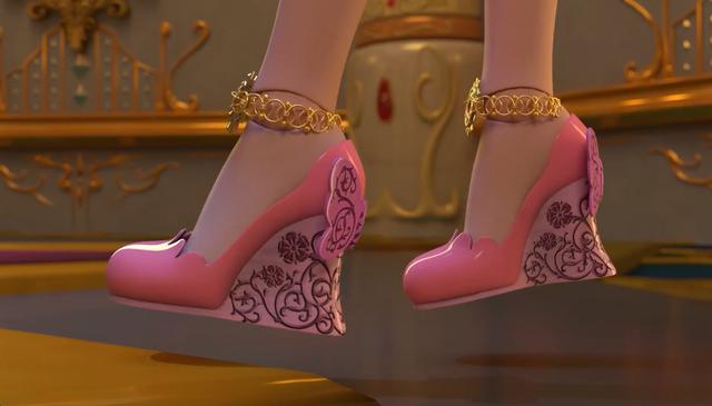 叶罗丽:几款漂亮的美鞋,冰公主梦幻水晶鞋,茉莉温馨名媛范