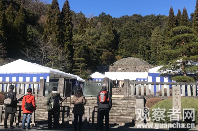 昭和天皇武藏野陵,笔者摄于1月7日昭和天皇忌日当天,可见还是会有一些
