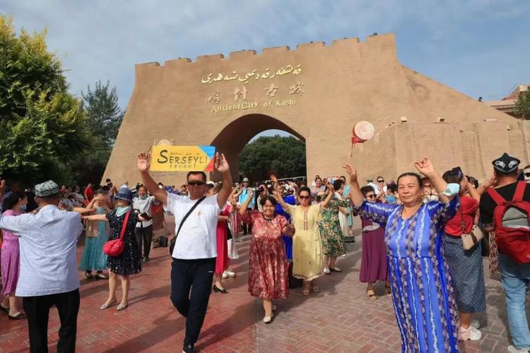 又双叒叕迎来了旅游热喀什古城喀什景点人气榜第一名的作为南疆旅游
