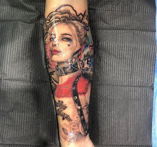 小丑女纹身图片手臂欧美写实纹身图案