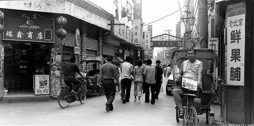 从80年代开始拍胡同,他用10万张照片记录老北京变迁