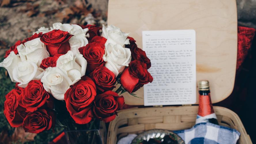 红色和白色的玫瑰,花束,酒 iphone 壁纸