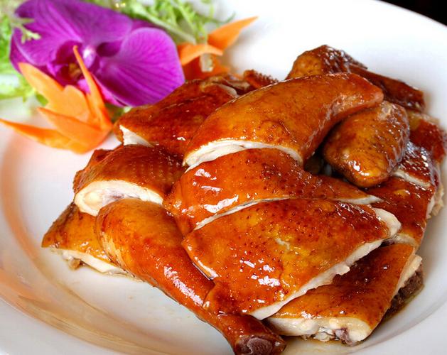 粤菜的经典菜肴:豉油鸡