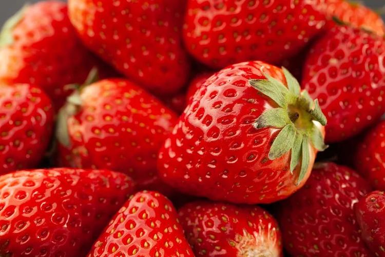 草莓是最脏的水果真相是