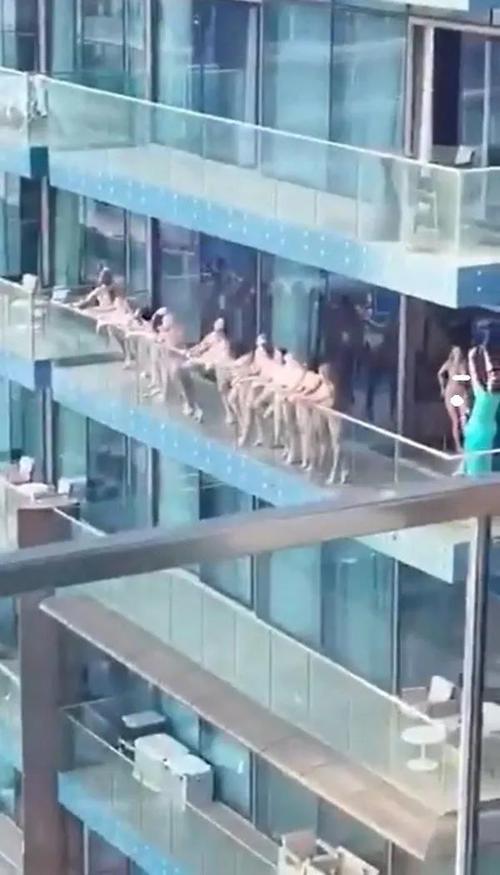 40个乌克兰美女在迪拜阳台拍裸照乌克兰怎么就成了欧洲子宫