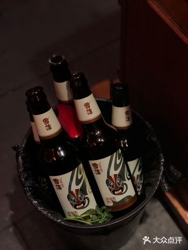 谭鸭血老火锅(太古里店)雪花啤酒图片