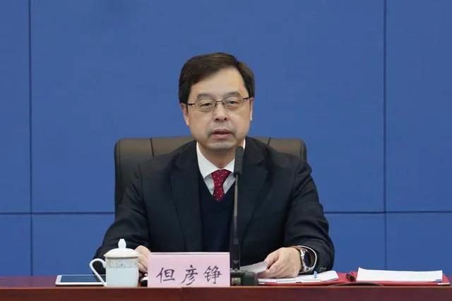 李明清第二次出任重庆市副市长曾是当时重庆最年轻市委常委