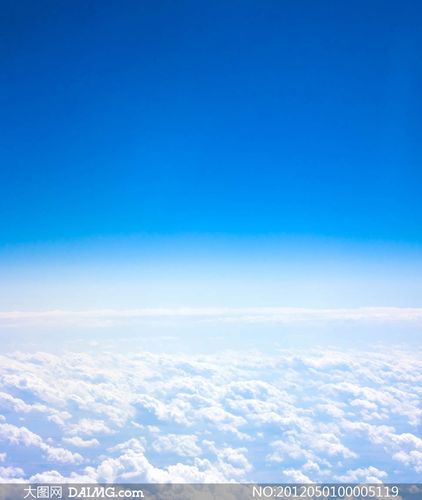 蓝天下的云层云海摄影图片