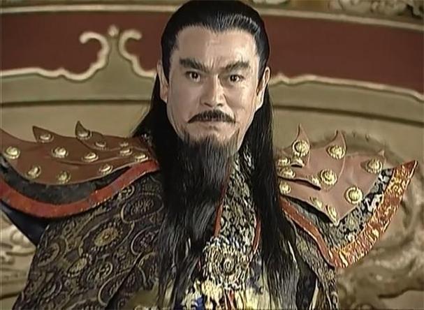 在1998年出演郑伊健,郭富城主演的香港武侠作品《风云雄霸天下》被
