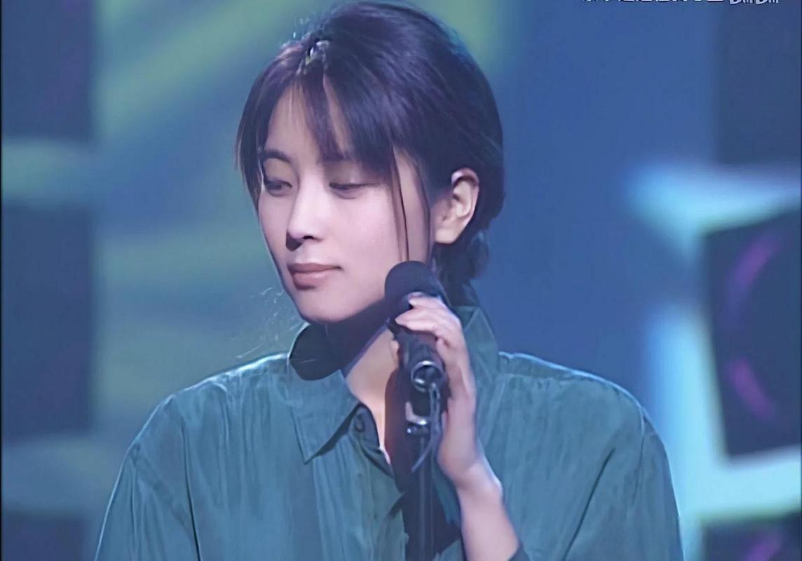 今天是5月27日,纪念一位歌手坂井泉水