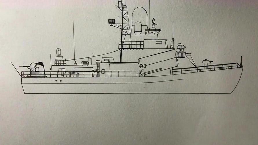 画一艘小型导弹驱逐舰,导弹为这艘军舰,增加了不少霸气