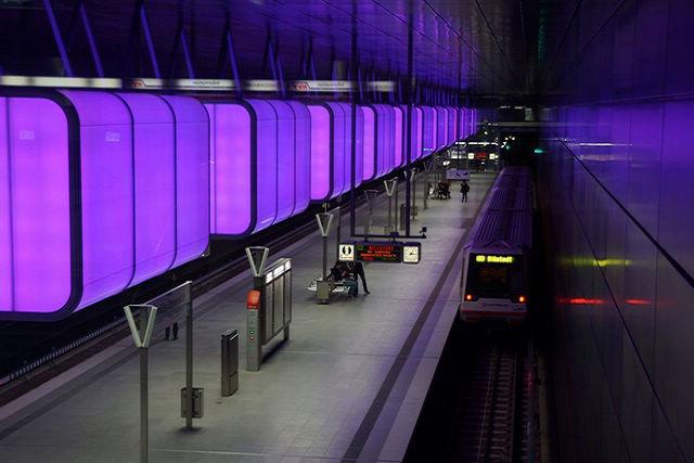 [转载]欧洲最美的地铁站德国汉堡站