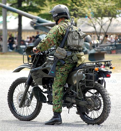 日本陆自川崎 klx250r军用摩托车