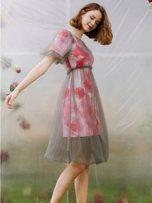 超仙的网纱泡泡袖连衣裙时尚蕾丝法式优雅