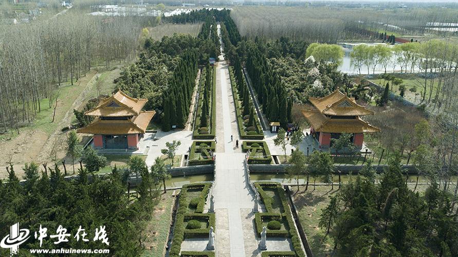 明皇陵位于安徽省滁州市凤阳县,是明朝开国皇帝朱元璋为其父母和兄嫂