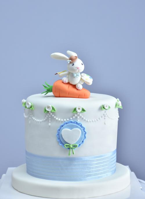 小兔子翻糖蛋糕