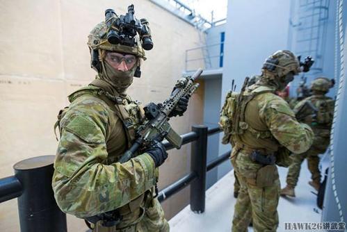 澳大利亚特种部队反恐演习打击劫持渡轮匪徒巡视墨尔本市区