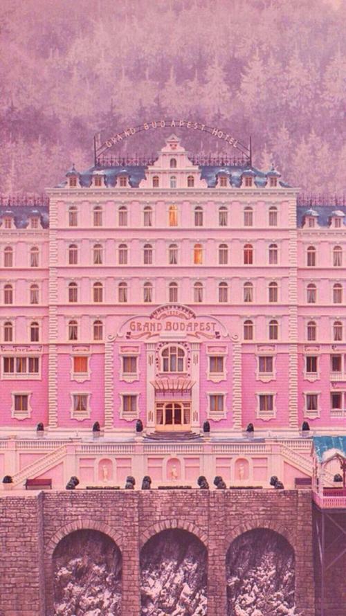 布达佩斯大饭店粉色系手机壁纸